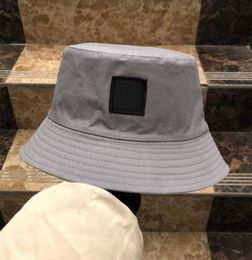Bucket Hat Cap Fashion Men Wide Brim Hats Man Women Designers Unisex Sunhat Fisherman Caps Embroidery Badges Breathable Casual Hig2409282
