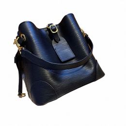 2024 new bag water ripple handbag shoulder bag Europe and the United States style women's bag diagal women's cowhide fi all senior d8eC#