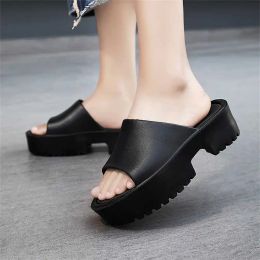 Summer Without Heel Woman Light Blue Shoes Bedroom Slipper Walking Sandals Outdoor Ladies Sneakers Sport Racing