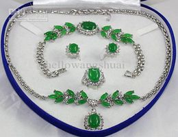 Set di anelli di orecchini in giada verde argento in argento set di gioielli gemme 6641684