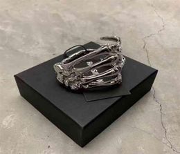 Cool hand show death skeleton ghost claw Bracelet Adjustable Bracelet women039s autumn and winter accsori281J7537939