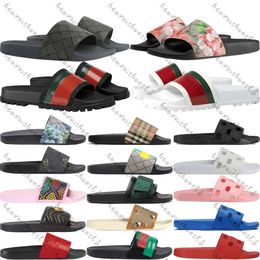 Designer Slipper Fashion Luxury Slipper Leather rubber flat sandals Summer beach shoes Casual shoes Gear bottom slipper men's and women's casual printed slippers