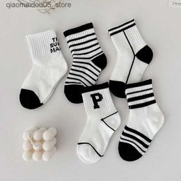 Kids Socks 5 pairs of spring and summer baby mesh thin stockings Korean school letter flooring casual short ankle stockings Q240413