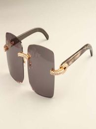 2019 new luxury fashion diamond ultra light big box sunglasses 352412D4 natural black pattern horns mirror legs sunglasses DHL8840245