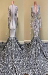 Vintage Long Sleeve Prom Dresses Sexy Mermaid V Neck Silver Full Sleeve 3D Flowers Long Train Women Formal Party Evening Gowns8453954