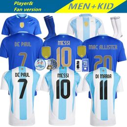 2024 Argentina a 3 stelle Maglie di calcio Fan commorative Versione giocatore Messis Dybala Di Maria Martinez de Paul Maradona Kid Kit Men 2024 Copa America Cup Camisetas