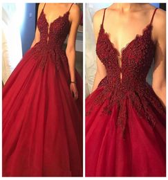 Charming Beading Ball Gown Prom Dresses Spaghetti Straps Sexy Burgundy Puffy Tulle Evening Gowns Formal Long Party Dress3854109
