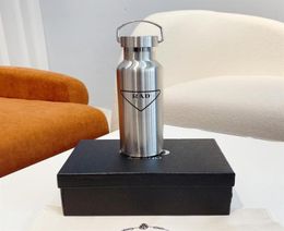 Winter Water Bottles Designer Luxury Vacuum Cup Pra Bottle P Brand Stainless Steel Drinkware With Box Thermos Mug 500ml Water 21129681311