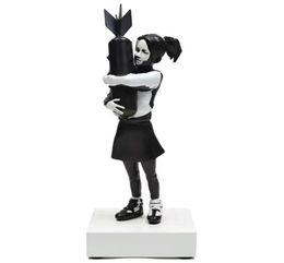 Decorative Objects Figurines Banksy Bomb Hugger Modern Sculpture Bomb Girl Statue Resin Table Piece Bomb Love England Art House De7410533