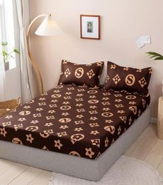 Fashion Design Bed Sheet Trendy Household Mattress Protector Dust Cover Nonslip Bedspread With Pillowcase Bedding Top F0087 210314674519
