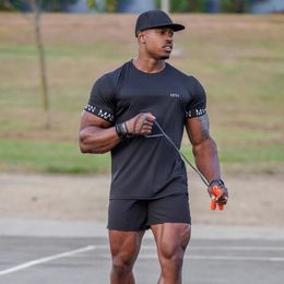 largetype Men Compression T-shirt men Sporting Skinny Tee Shirt Male Gym Running Black Quick dry T-shirt Fitness Sports 240408