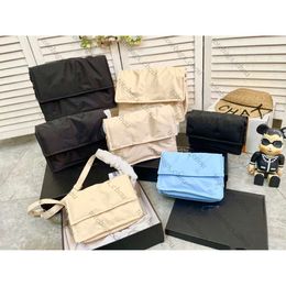 2024 Designer Messenger Bags fashion Canvas Oxford cloth organ bags Postman Bag Nylon cloth bag Middle ancient lady commuting underarm one-shoulder messenger bag