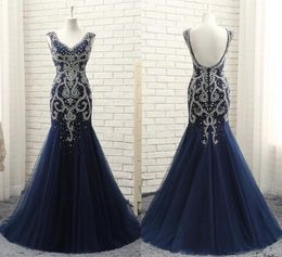 New HighEnd Atmosphere Navy Heavy Beaded Evening Dresses Halter Collar Long Tail Yarn V Dance Party Dresses HY0652708632