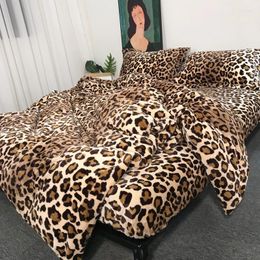 Bedding Sets Arrival 4Pcs Leopard Print Set Luxury Duvet Cover 220x240 Coral Sheet Quilt