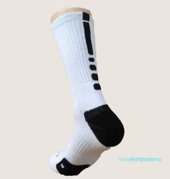 2pcs1pair Socks USA Professional Elite Basketball Terry Long Knee Athletic Sport Men Fashion Compression Thermal Winter whole9776293