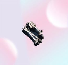 Luxurys Desingers Ring Index Finger Rings Female Fashion Personality Ins Trendy Niche Design Time to Run Internet Celebrity Ring E8947389