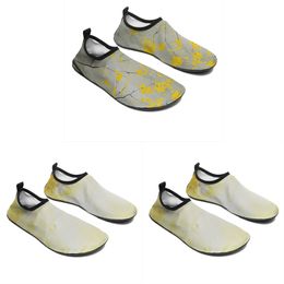 män kvinnor anpassade vading skor tecknad djur design diy ord svart vit blå röd slip-on mens tränare gai 023