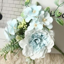 Decorative Flowers 1Pc Beautiful Artificial Camellia Realistic Design High Quality Silk Perfect For Home & Event Decor