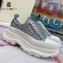 Casual Shoes Thick Sole Women And Men Lace Up Sneakers Height Increase Round Toe Canvas Fashion Top Quality Designer Shoe
