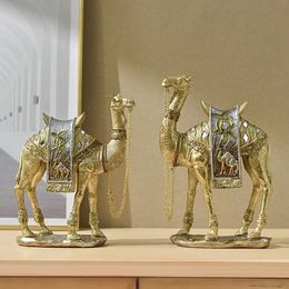 Camel Figurine Collection Modern Resin Tabletop Ornament Camel Sculpture for Cabinet Living Room Shelf Desk Home Decoration 240409