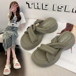 Slippers Fashion Anti-slip Women Wear 2024 Style Home Thick Sole Sandals In Summer Platform Beach Slipper