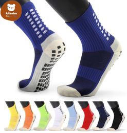 Uss stock Men039s Anti Slip Football Socks Athletic Long Socks Absorbent Sports Grip Socks For Basketball Soccer Volleyball Run5443124