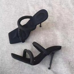 2023 Wang Wang Wanbing Black High Heel Slippers and Sandals Женщины Новое мягкое дно шпилька на высоких каблуках на высоких каблуках женские банкет-дизайнерские дизайнерские сандалии слайды каблуки