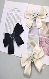 Korean Simple Bow Satin Clips Metal Triangle Label Barrettes Lovely Fabric Back Hairpin High Grade Top Clip4318398