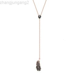 Designer Swarovskis Jewellery Shijia 1 1 Matching Light Black Feather Tassel Necklace Female Element Crystal Clavicle Chain Female