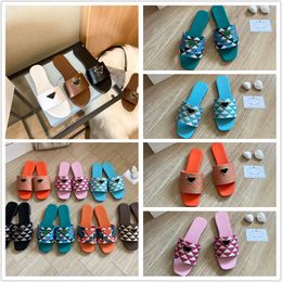 Women Luxurys Slippers Designer Triangle Sandals Flat Slides Summer Fashion Black White Blue Brown Pink Leather Beach Embroidered Dazzle Flip Flops Scuffs 35-42