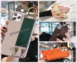 Fashion Leather Armband designer phone cases for iphone 14 13 12 11 Pro Max X XR XS XSMax 7 8 plus retro classic good quality Cell2915408