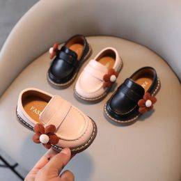 Sneakers Shallow Baby Girl Leather Shoes Early Autumn Soft Material Toddler Shoes Girls 02 Yrs Newborn Infant Shoes with Flower G06302