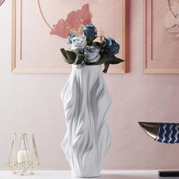 Vases Nordic Light Luxury Folded Pattern Vase Modern Home Decoration 3D Printing Three-dimensional Art Ceramic