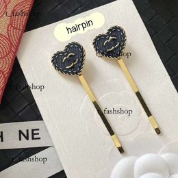 New Channel Designer Woman Denim Pearl Necklace Black Gold Vintage Advanced Earrings Necklace Bracelet Ring Breast Pin Hair Clip Two C Jewellery Set 829