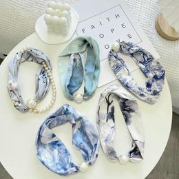 Scarves 2024 Neck Protection Pearl Scarf Women's Summer Long Magnetic Buckle Decorative Pendant Simple All-Match