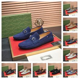 2024 Neue echte Lederdesigner Herren-Kleiderschuhe Luxusmarke Weiche Männer Slebringe Moccasins Atmungsaktiv auf männlichen Bootsschuhen Plus Size 38-45