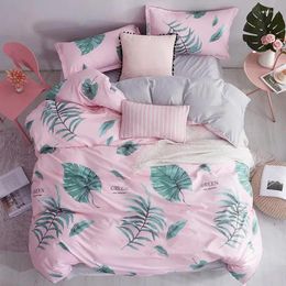 Bedding Sets Pink Leaf Print Pattern Home Textiles Duvet Cover Bed Sheets And Pillowcase 4pcs Large Size 220x240cm