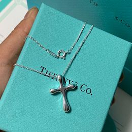 Tiffanyjewelry Luxury Tiffanybead Pendant Necklaces Womens Designer Jewelry Fashion Street Classic Ladies Cross Necklace Holiday Gifts