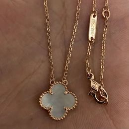 2024Jewlery designer for women Clover Necklace silver chain chain men Simple Flower Rhinestone Necklace Gold Plated double-sided Round Necklace festival gift a1