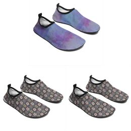 Männer Frauen individuelle Watschuhe Cartoon Tierdesign DIY WORD Schwarz weiß blau rotes Slip-on-Herren-Trainer Gai 104