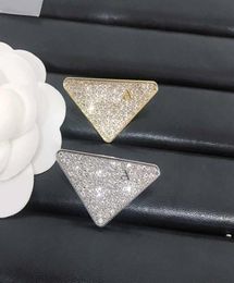 New Charm Fashion Designer Triangle P Letters Brooches Pins for Women Men Rhinestone Brooch Pin Jewelry for Party Wedding Gift Acc8119449