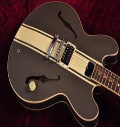 Custom Shop ES 333 Tom Delonge Signature Semi Hollow Body Brown Cream Stripe Jazz Electric Guitar Double F Holes Dot Inlay Grove7346632