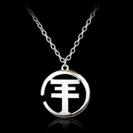 Fashionable German Rock Band Tokyo Hotel Necklace Minimalist Wispy Hollow Mens Trendy Accessories