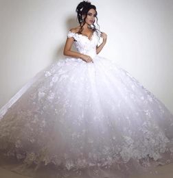 Dubai Lace Wedding Dresses Vintage Big Ball Gown Arabic Bridal Gowns Off Shoulder Lace Up Back Floor Length White Ivory Gorgeous D5709032