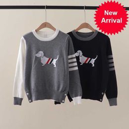 2023 Autumn/Winter New TB Academy Style Color Blocked Dog Brodery Back Digital Round Neck Pullover Långärmad stickad