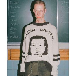Os suéteres masculinos erd melancolia de segunda geração rica mostra figura de menino contraste de suéter de silhueta curta malha grossa malha