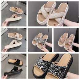 2024 New top Luxury Thick soled cross strap cool slippers for women to wear Exquisite sequin sponge cake sole one line trendy slippers size35-41