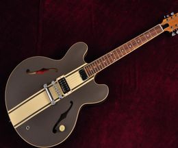 Custom Shop ES 333 Tom Delonge Signature Semi Hollow Body Brown Cream Stripe Jazz Electric Guitar Double F Holes Dot Inlay Grove8364996