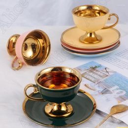 Cups Saucers 6 Pcs European Medieval Ceramic Coffee Cup Dish Set Light Luxury Gold-plated Breakfast Dessert Mug Household Drinking Utensils