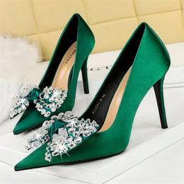 Dress Shoes Shiny Rhinestone Bowknot Pumps Women Elegant Pointed Toe 10cm High Heel Pink Silk Satin Party Lady Business Stiletto Heels